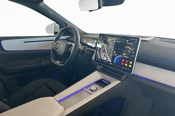 Polestar 4 13 of 30