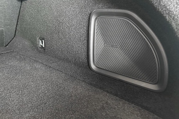 Polestar 4 18 of 30