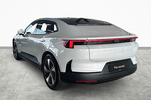 Polestar 4 7 of 30