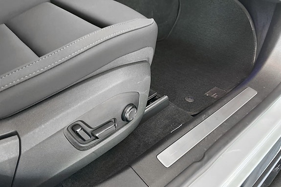 Polestar 4 15 of 30