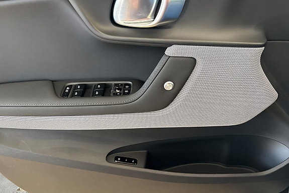 Polestar 2 24 of 30