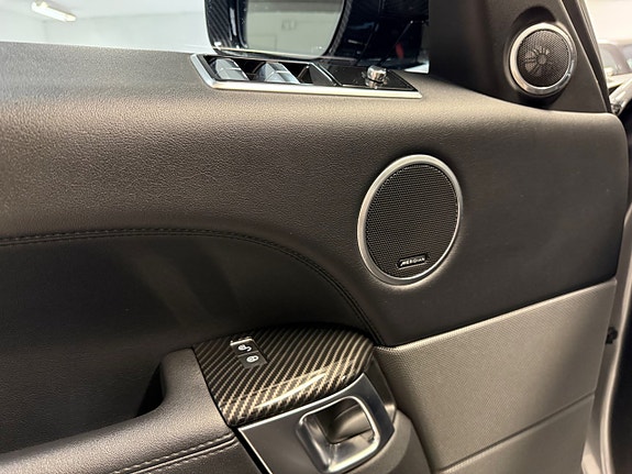 Land Rover Range Rover Sport 15 of 30