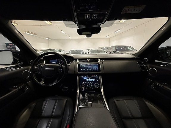 Land Rover Range Rover Sport 22 of 30