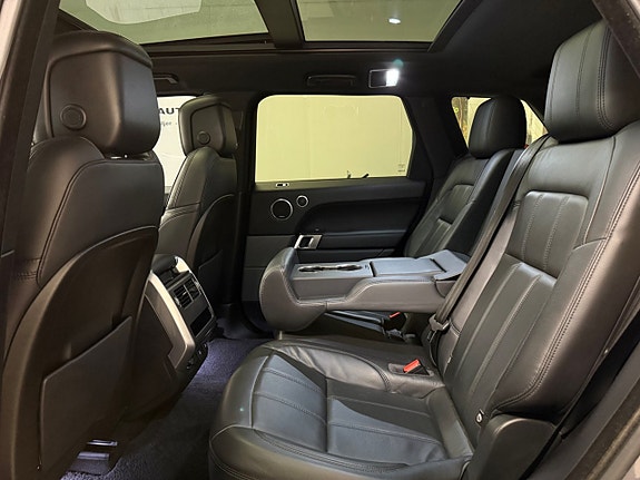 Land Rover Range Rover Sport 19 of 30
