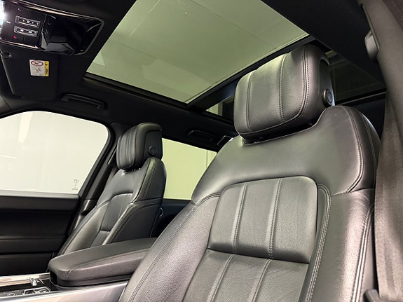 Land Rover Range Rover Sport 18 of 30