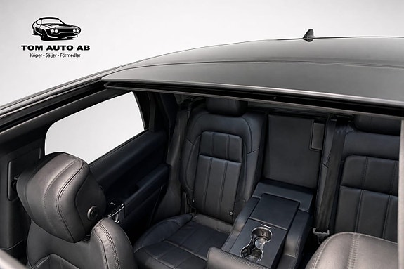 Land Rover Range Rover Sport 3 of 5