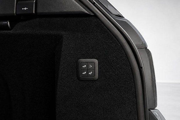 Land Rover Range Rover Sport 11 of 30