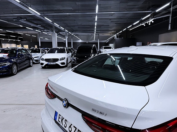 BMW 218 16 of 18