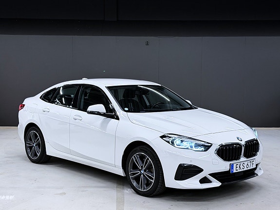 BMW 218 10 of 18