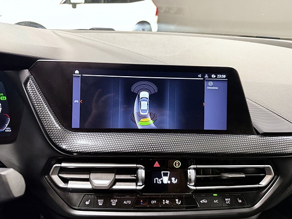 BMW 218 14 of 18