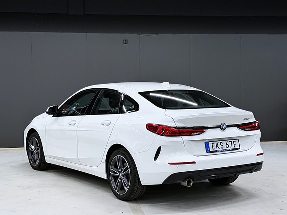 BMW 218 13 of 18