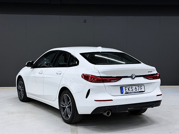 BMW 218 15 of 18