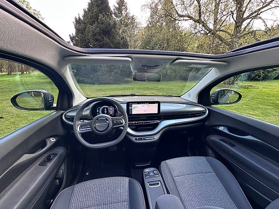 Fiat 500e 4 of 5