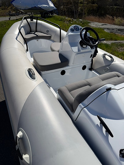Ribbåt Zodiac Yachtline 380 DL 4 of 10