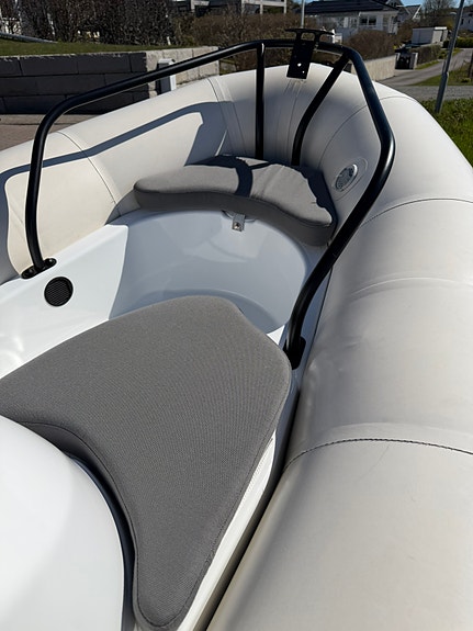 Ribbåt Zodiac Yachtline 380 DL 2 of 10