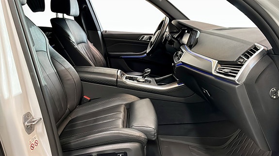 BMW X5 3 of 9
