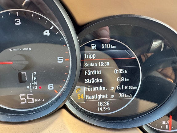 Porsche Cayenne 12 of 18