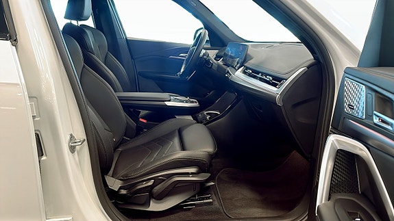 BMW X1 3 of 5