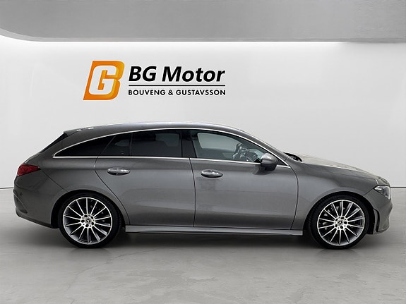 Mercedes-Benz CLA200 3 of 5