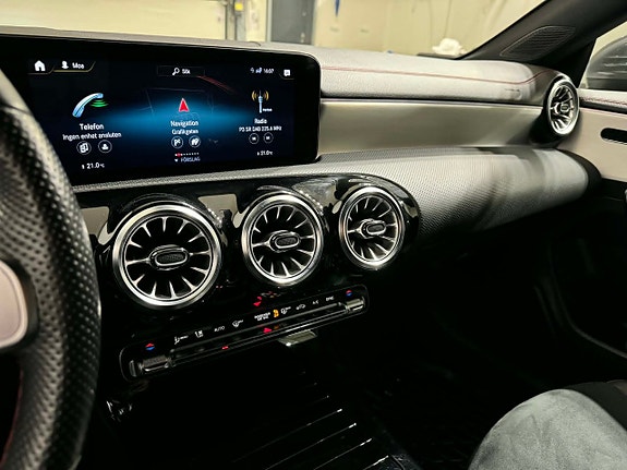 Mercedes-Benz CLA200 16 of 21