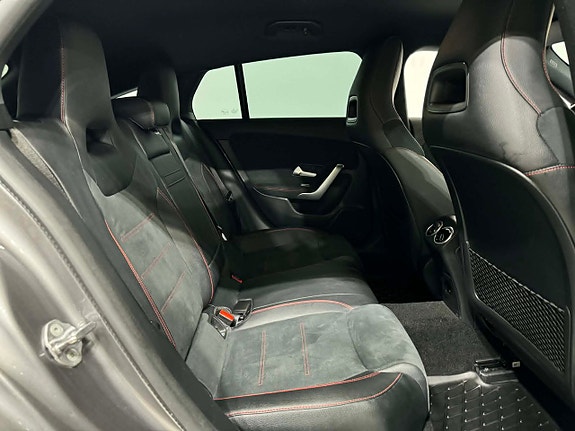 Mercedes-Benz CLA200 11 of 21