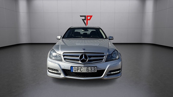 Mercedes-Benz C220 9 of 17