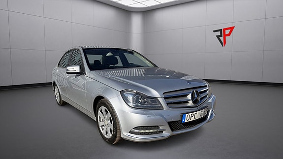 Mercedes-Benz C220 6 of 17
