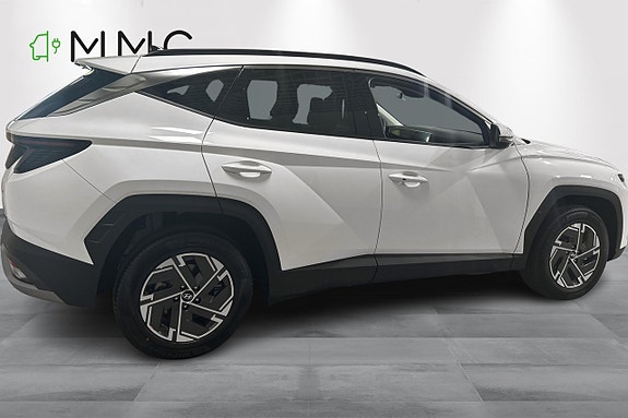 Hyundai Tucson 2 of 5