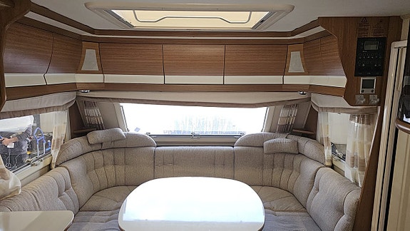 Kabe Royal 520 XL KS Dubbelbädd /Ac / tält 7 of 22