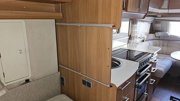 Kabe Royal 520 XL KS Dubbelbädd /Ac / tält 16 of 22