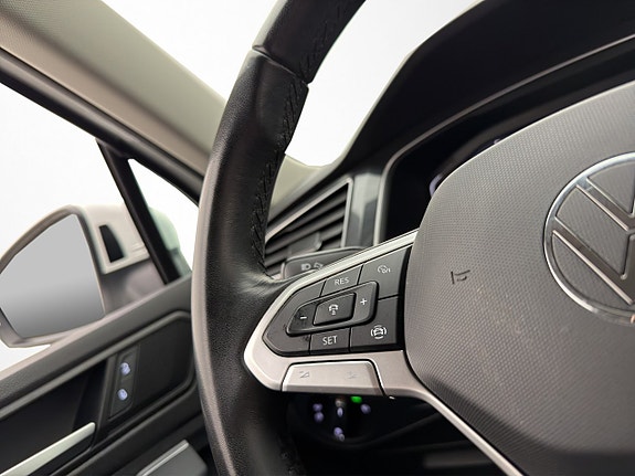 Volkswagen Tiguan 15 of 30