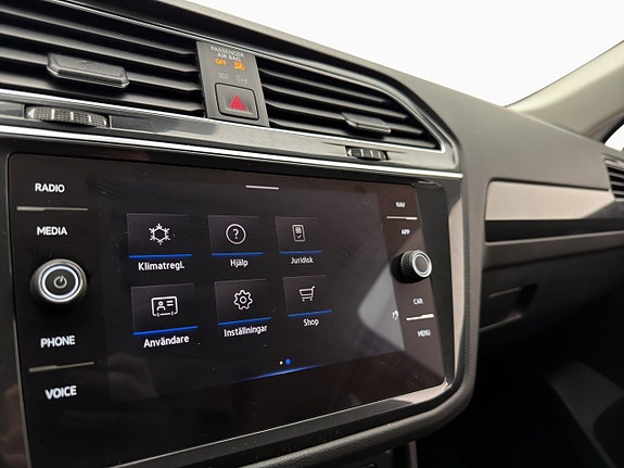 Volkswagen Tiguan 22 of 30