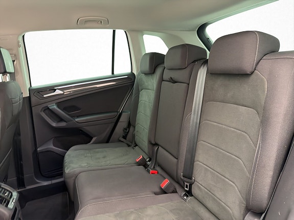 Volkswagen Tiguan 28 of 30