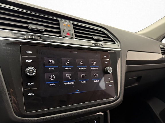 Volkswagen Tiguan 23 of 30