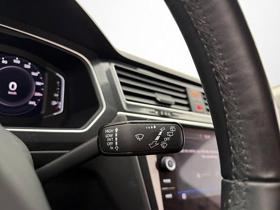 Volkswagen Tiguan 18 of 30