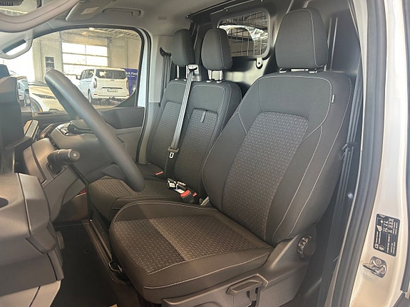 Ford Transit Custom 13 of 13