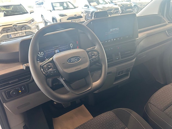 Ford Transit Custom 12 of 13