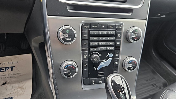 Volvo V60 13 of 26