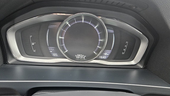 Volvo V60 11 of 26