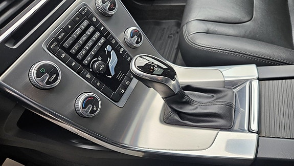 Volvo V60 14 of 26