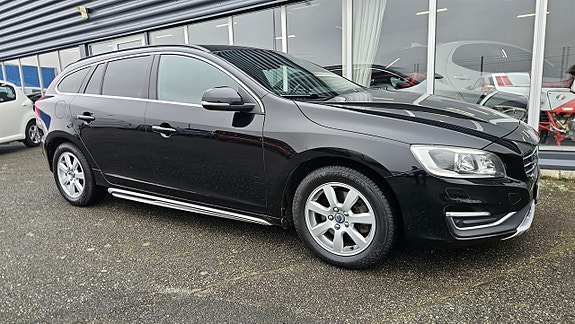 Volvo V60 4 of 26