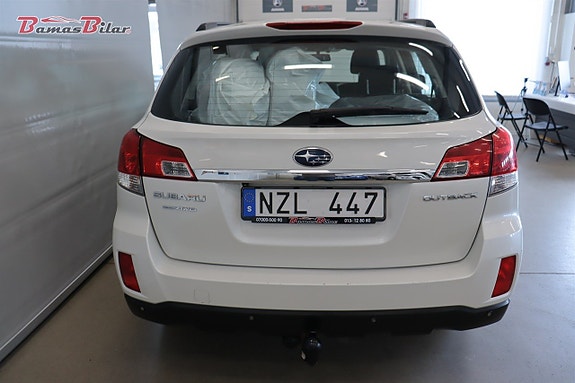 Subaru Outback 4 of 5