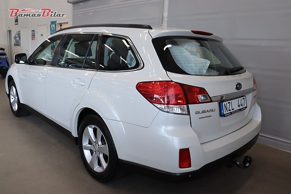 Subaru Outback 3 of 5