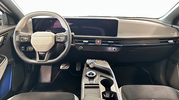Kia EV6 7 of 12