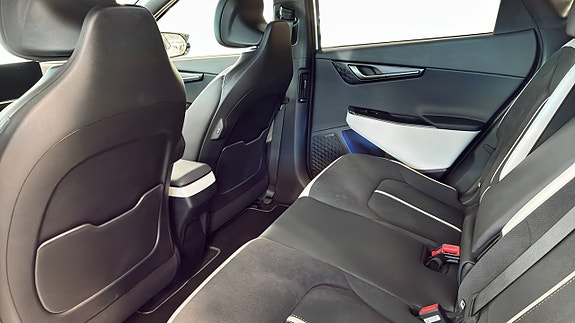Kia EV6 9 of 12