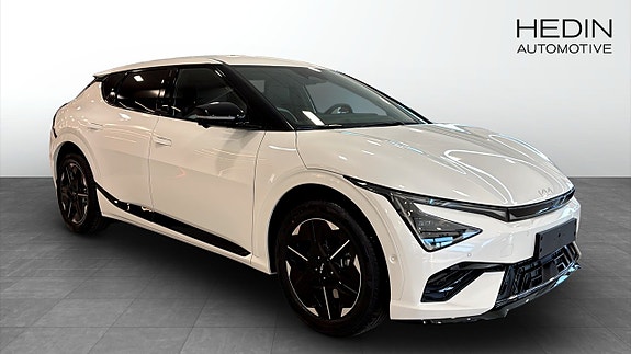 Kia EV6 3 of 5