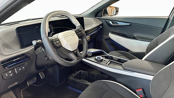 Kia EV6 8 of 12