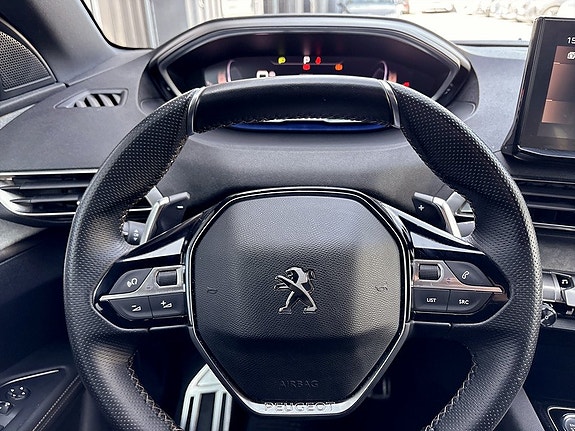 Peugeot 5008 8 of 19