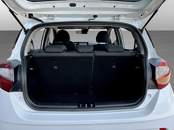 Hyundai i10 15 of 15