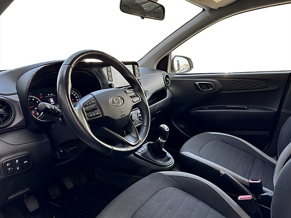 Hyundai i10 4 of 15